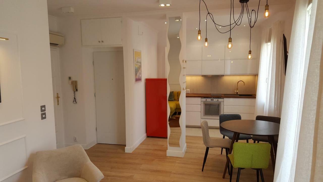 123 Sadi Carnot, Classe 2 Etoiles Saint-Raphaël Exteriör bild