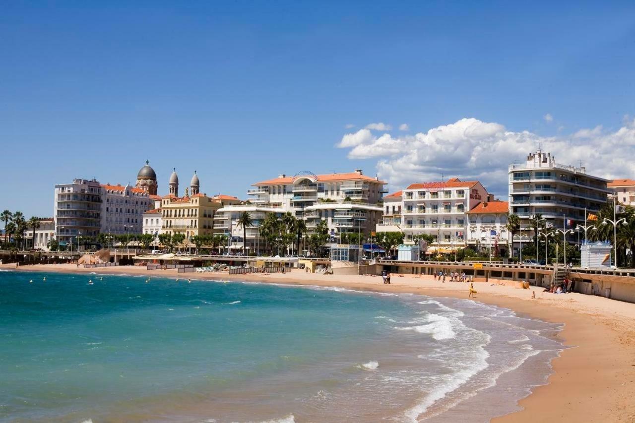 123 Sadi Carnot, Classe 2 Etoiles Saint-Raphaël Exteriör bild