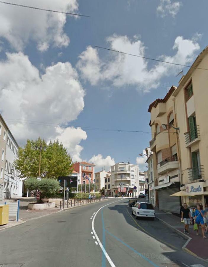 123 Sadi Carnot, Classe 2 Etoiles Saint-Raphaël Exteriör bild