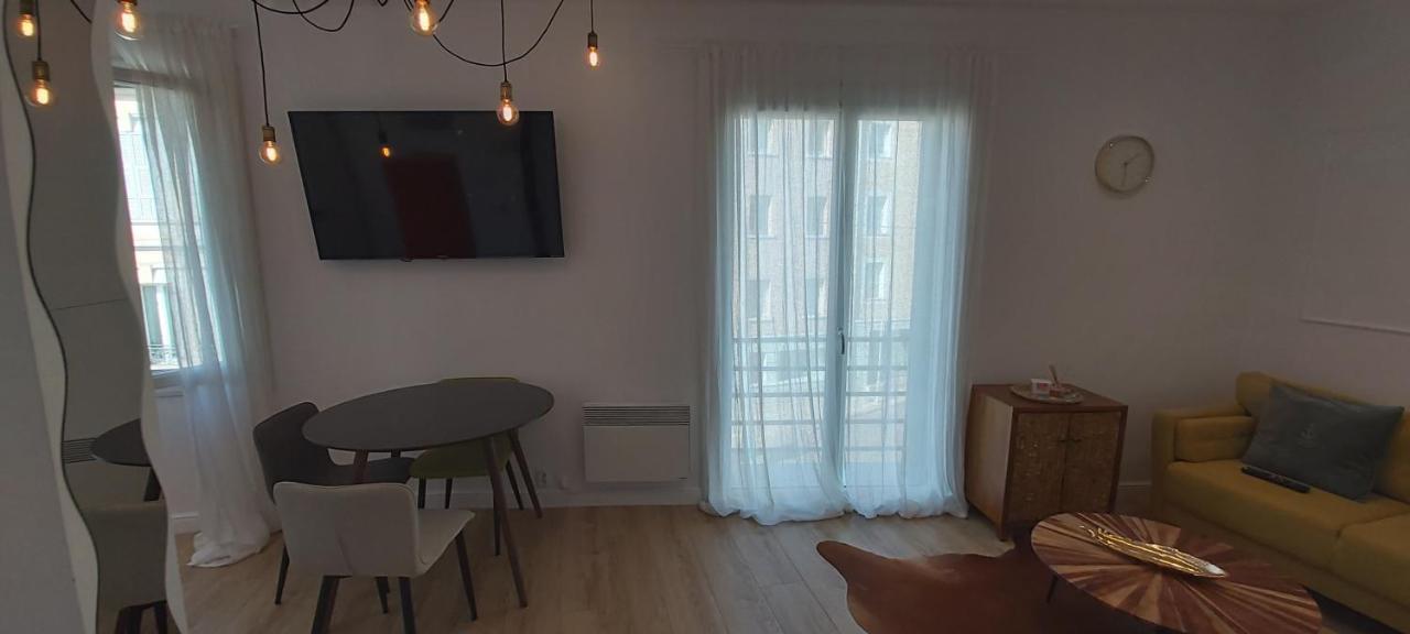123 Sadi Carnot, Classe 2 Etoiles Saint-Raphaël Exteriör bild