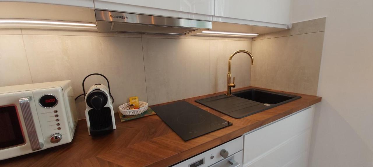 123 Sadi Carnot, Classe 2 Etoiles Saint-Raphaël Exteriör bild